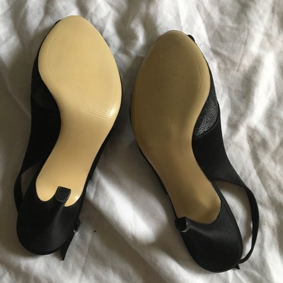 Touch of Nina Glitter Slingback Heels size 9 - Picture 4 of 5